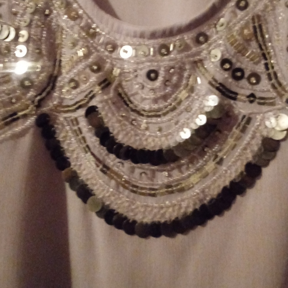 A beautiful gray sequence in the front.